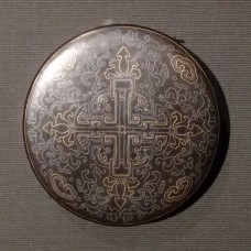 Round box inlaid with gold-and-silver filigree, National Pal